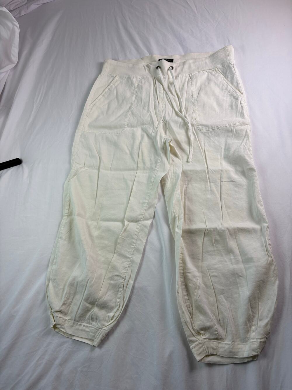 Eileen Fisher Cream Cropped Drawstring Linen-Blend Pants